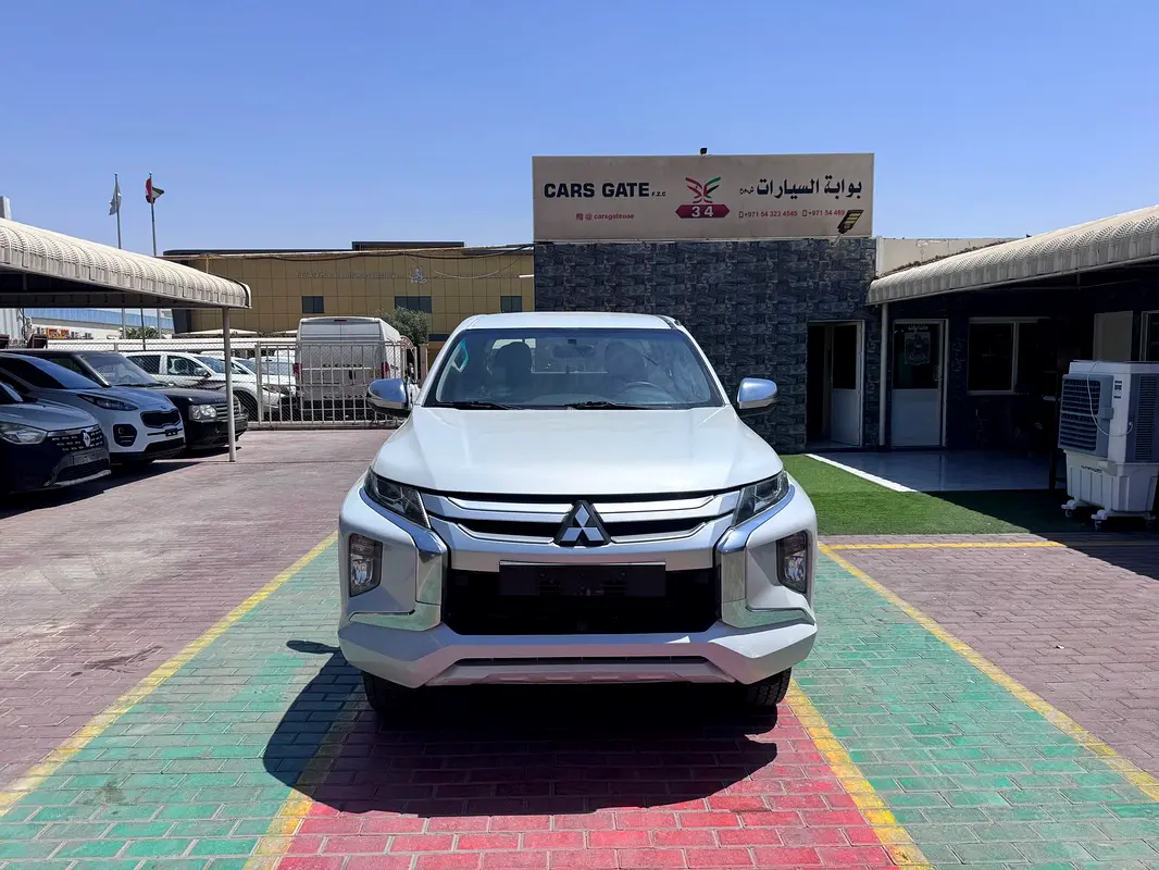 Mitsubishi L200 2019 — photo 1 of 14