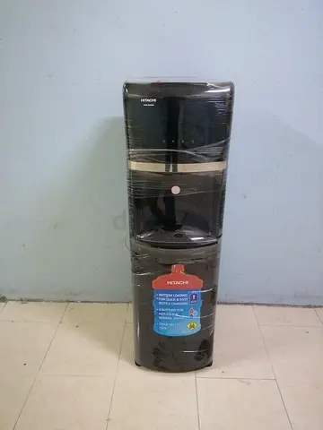 Bottom load water dispenser
