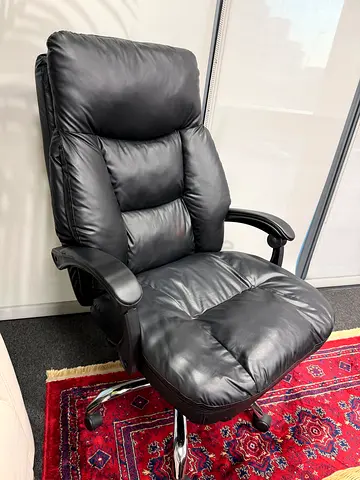 Comfortable Black Office Chair