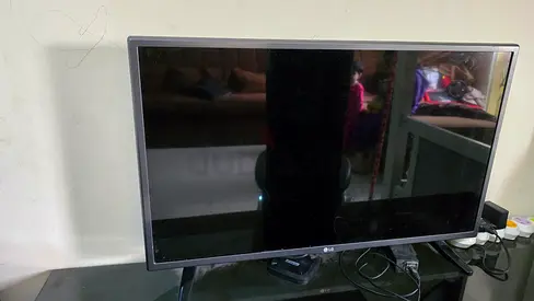 LG 32-inch LED LCD TV - Great Condition