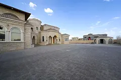 For Sale Luxury Villa in Al Suyouh Area