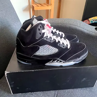 Jordan 5 Black Metallic Reimagined 2025 - 11.5 US