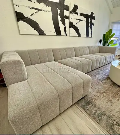 Modern and Stylish Sectional Sofa in Light Grey