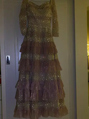 Stunning Evening Dress with Ruffled Details