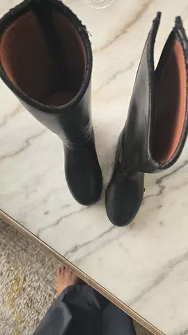 Elegant Black Knee-High Boots