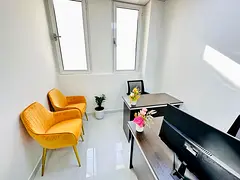 Beautiful office with Bank account assistance |Free Amenities
