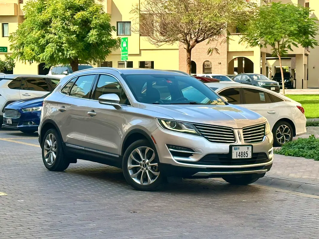 Lincoln MKC 2015 — photo 1 of 10
