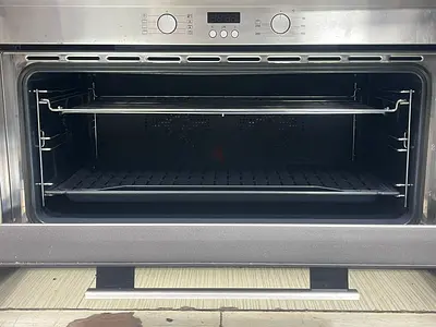 Miele brand Built in Electric oven 90cm like new perfect working with one year warranty