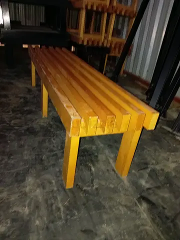 The meter is 400 meters and the 2 meters are 800 meters Classic Bench for Sale