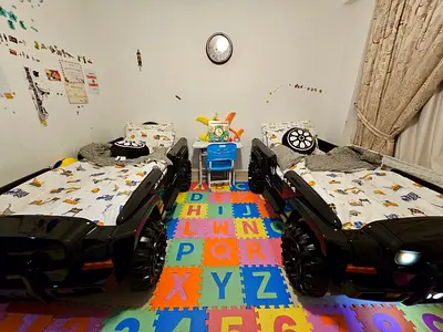 Fun and Stylish kids bed that would make a sound and light with the remote..