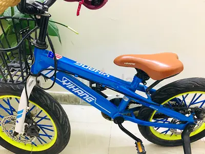 Kids cycle with safety helmet