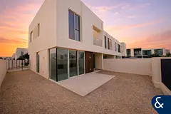 Corner Unit | Backing The Park | Negotiable