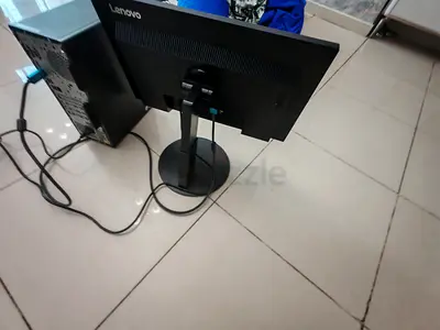 Lenoa  i7-8700 PC with 500 Gb storage 3.2 GHz