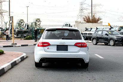 صورة 8 لـ 2014 AUDI RS4