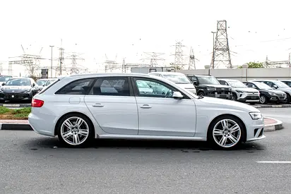 صورة 5 لـ 2014 AUDI RS4