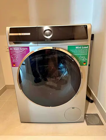 Bosch Serie 8 washing machine 10kg Energy Efficient  Compact