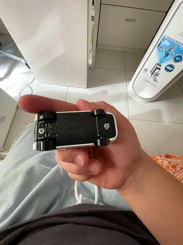 Selling ford gt-40 hot wheels toy