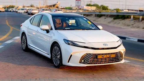 2026 Toyota Camry Lumiere 2.5L HEV Full option (White)
