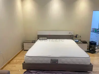 King bed set + mattress 900 Dhs all together