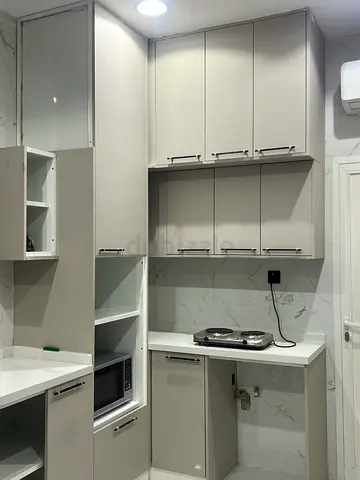 للبيع | مطبخ ألمنيوم فاخر – جديد تمامًا (لم يُستخدم) For Sale | Luxury Aluminum Kitchen – Brand New