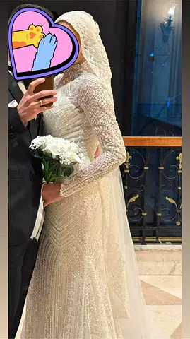 Elegant Womens Wedding Gown