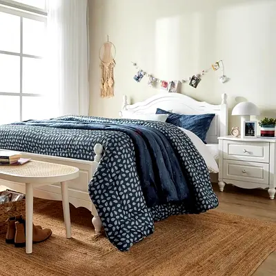 Elegant White Bed Cozy Textiles