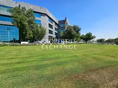 PRIME LOCATION | READY TO MOVE | SPACIOUS LAYOUT