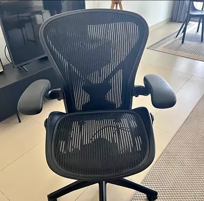Herman Miller Aeron Chair Size B Fully Loaded with Posture Fit Support