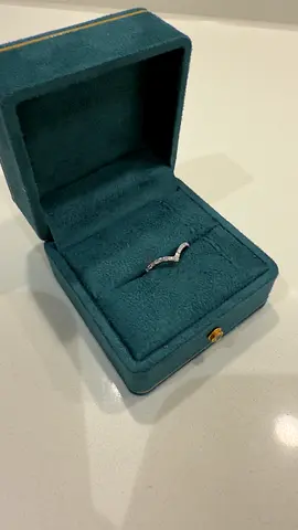 18K White Gold Diamond Ring – Certified