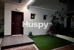 Double Row | Private Garden | Spacious
