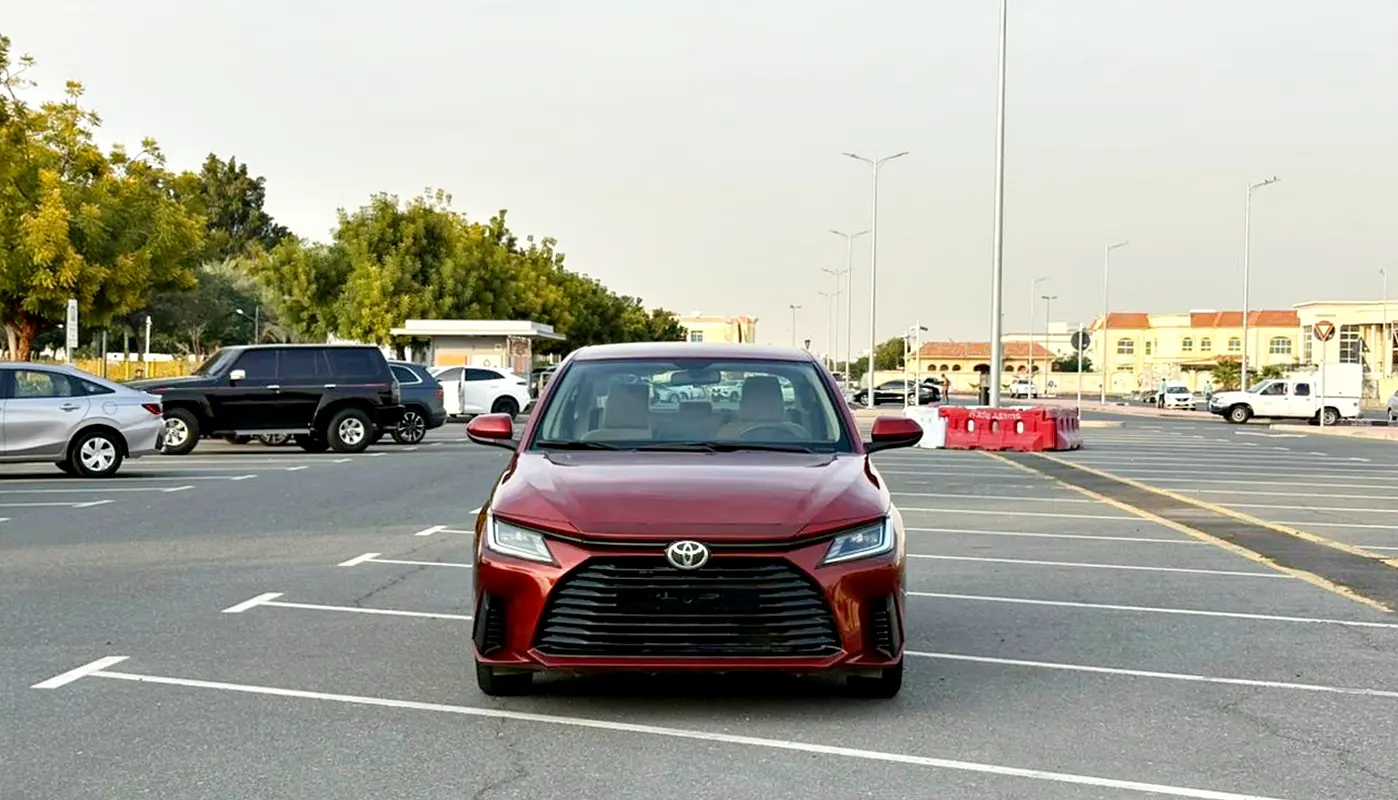 Toyota Yaris 2023 — photo 1 of 14