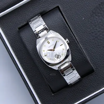 Gucci Womens Watches - Elegant Silver Timepiece with Charm