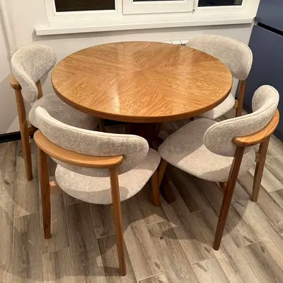 Stylish Round Dining Table Set with Comfortable Chairs