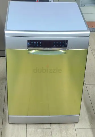 Bosch series 6 Dishwasher 3 Racks  Same like new condition uesd neat and clean 1800