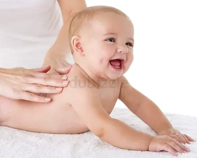 Newborn Baby// Mother Postnatal Massage and Bathing