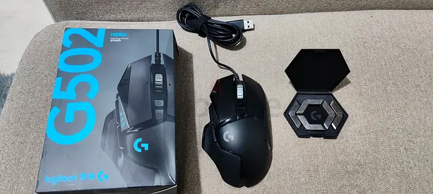 Logitech G502 HERO Gaming Mouse with Customizable Weights