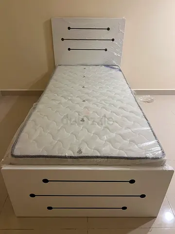 Modern Bed with Mattress for Sale