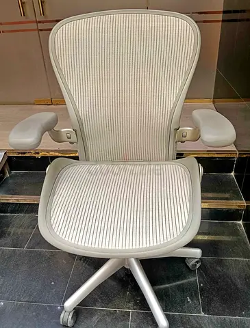 Herman Miller Aeron Chair Size B Fully Loaded Posture Fit