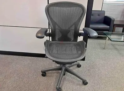 Herman Miller Standard Size Aeron Classic Chair fully loaded