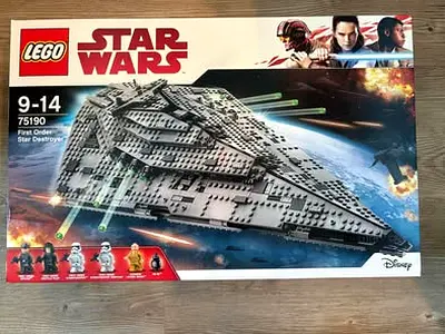 FLASH SALE BRAND NEW RARE LEGO 75190 STAR WARS FIRST ORDER STAR DESTROYER