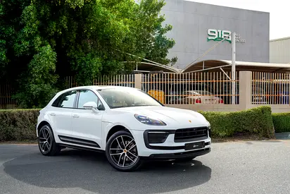 Porsche Macan 2022 GCC | Chrono Package | Full Porsche Service | 44,000 km | Beige Interior