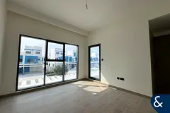 Single Row | Park Facing | 4 Bd | Neg. Cheque