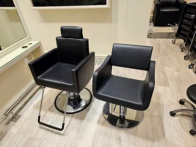 للبيع معدات مركز تجميل ( صالون ) في ابوظبي