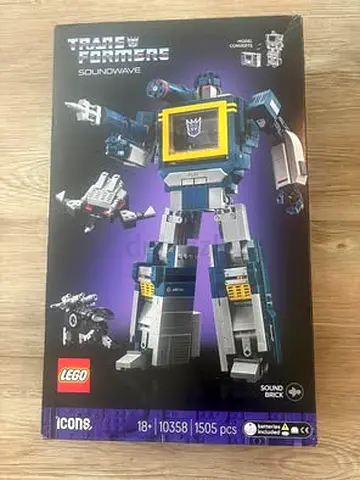 BARGAIN BRAND NEW LEGO 10358 ICONS TRANSFORMER SOUNDWAVE