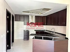 XL 2bd Room For Sale Close to Metro With Laundry