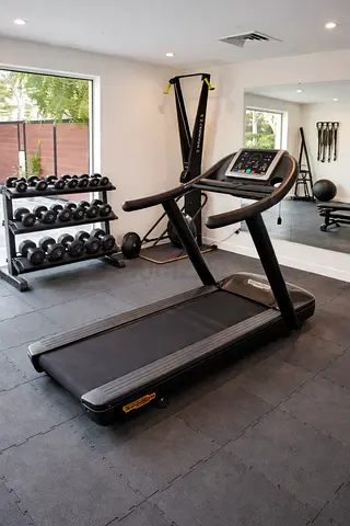Technogym Jog 500 – Treadmill -Refurbished