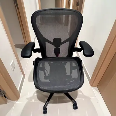 Herman miller remastered size C fully loaded