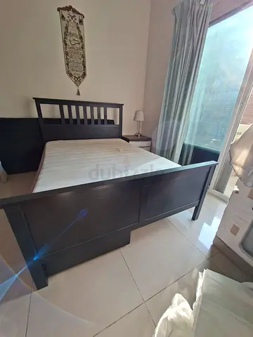 Ikea bed frame + mattress 140x200