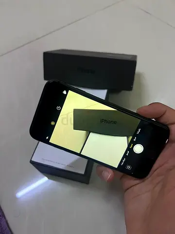 Apple iPhone in Great Condition with Original Box