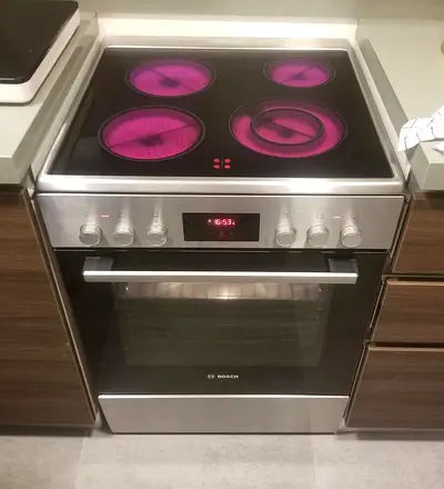 .BOSCH 60×60cm 4 Eyes Full Electric Ceramic Cooker Range